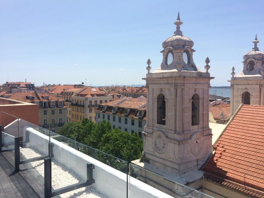 A Terrace On A Topfloor With A View Lissabon Buitenkant foto